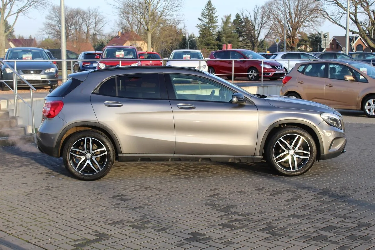 Mercedes-Benz GL-Klasse Urban Navi...  Image 6